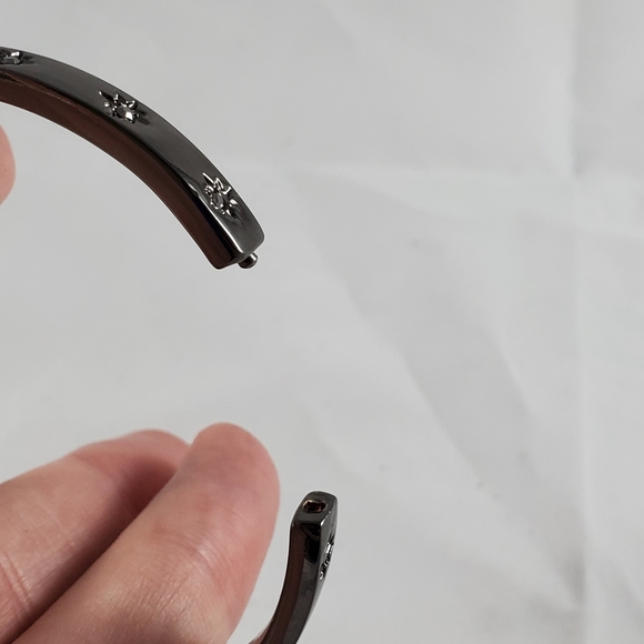 Marlyn Schiff hematite crystal starburst bangle - Picture 4 of 6